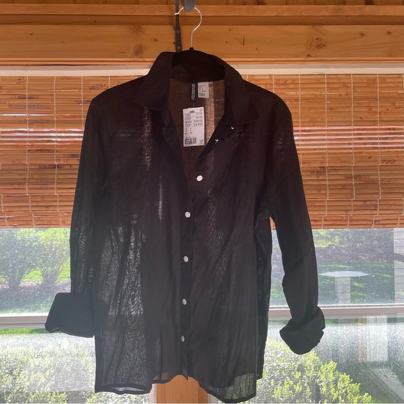 H&M Black Button-Up - Picture 2 of 6